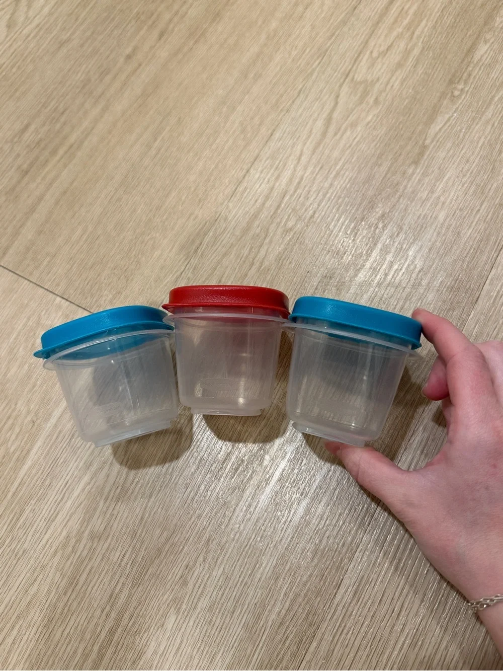 Lot x3 Rubbermaid 4oz Food Storage Clear Containers Red Turquoise Lids 6pc Set